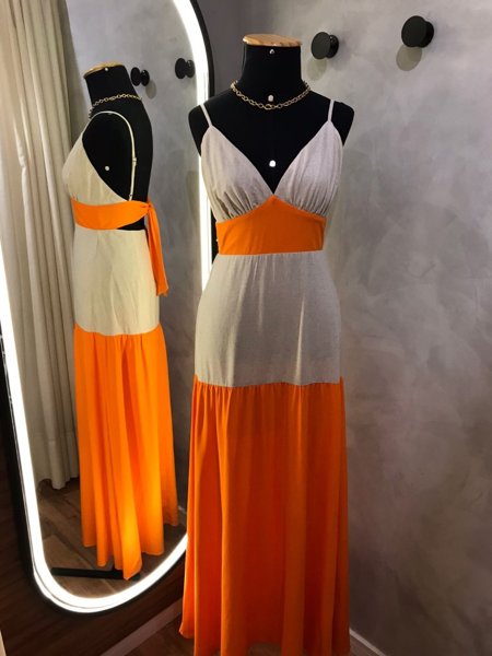 vestido-longo-liso-com-alcas-laranja-enegico-charry-4