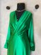 vestido-longo-naomi-acetinado-com-torcao-verde-esmeralda-charry-5