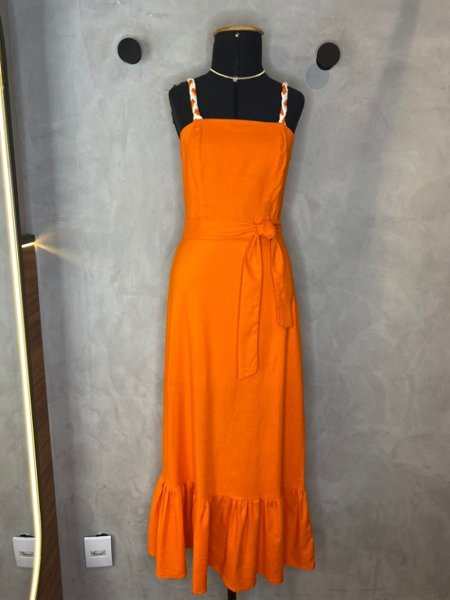vestido-midi-linho-alca-trancada-tangerina-3-1