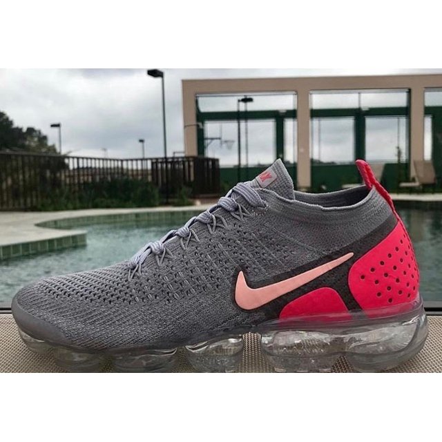 vapor max cinza com rosa