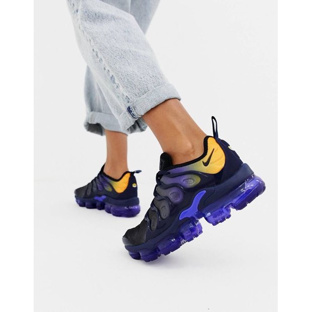 vapor max plus laranja