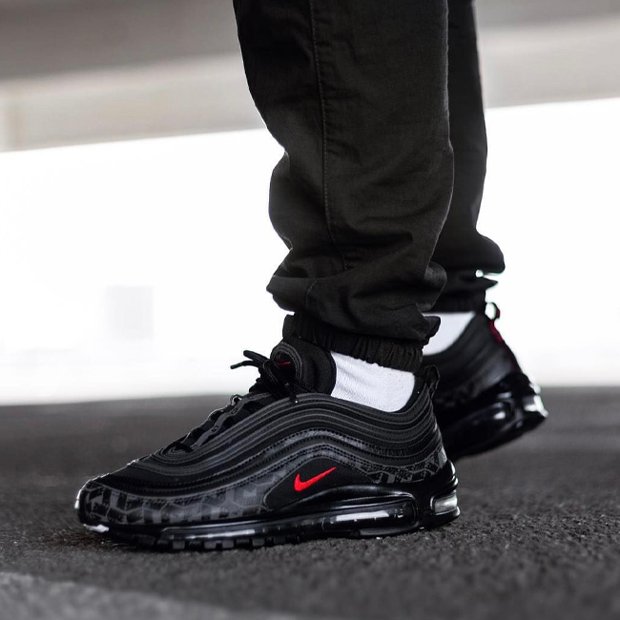 air max 97 preto refletivo