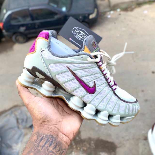 nike shox cinza com roxo