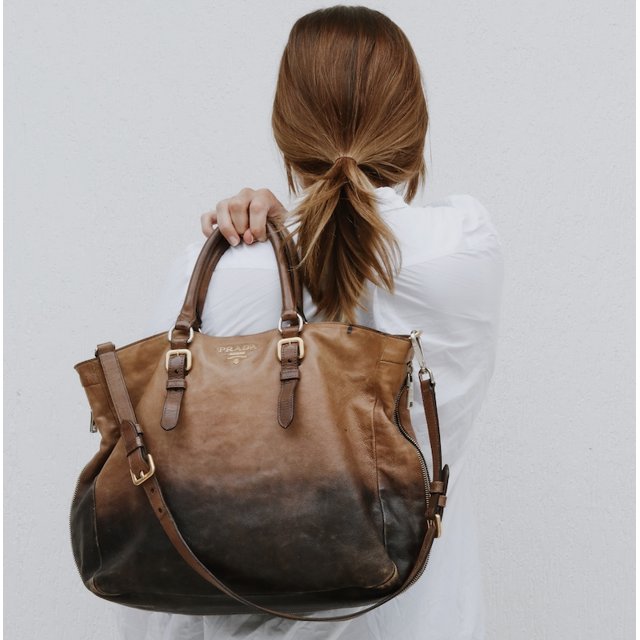 prada hobo bolsa leather