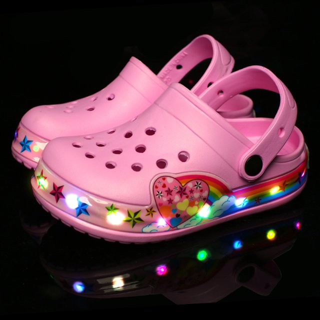 crocs com led