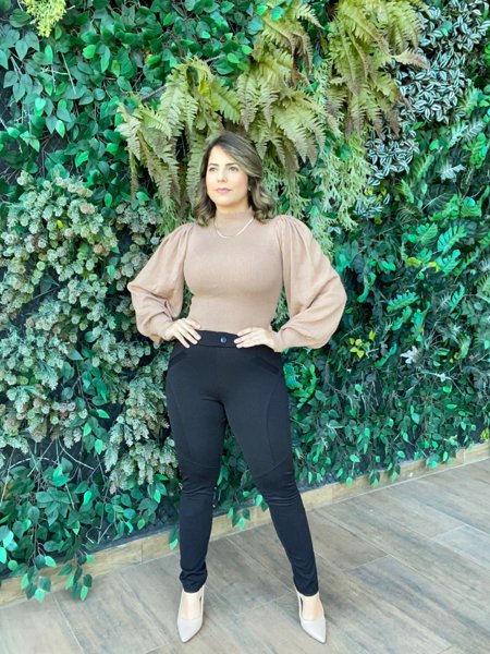 CALÇA PONTO ROMA COM DETALHE CANELADO MONTARIA SEIKI LalaMá