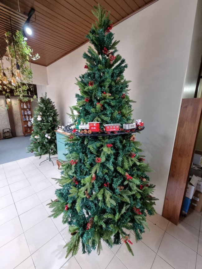 Árvore de Natal Pinheiro Magic com Led 1,80m