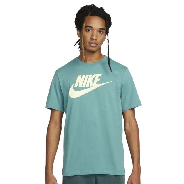 Camiseta Nike Tee Circa disponível na Loja Averse