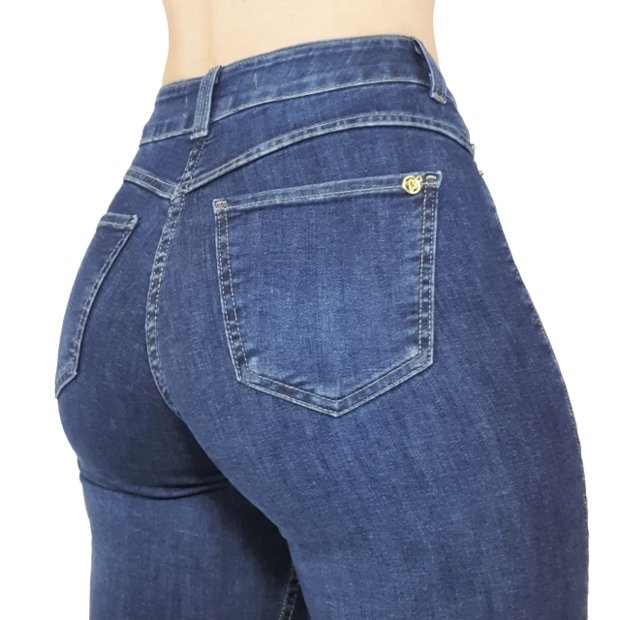 calca-jeans-azul-modelo-1-detalhes