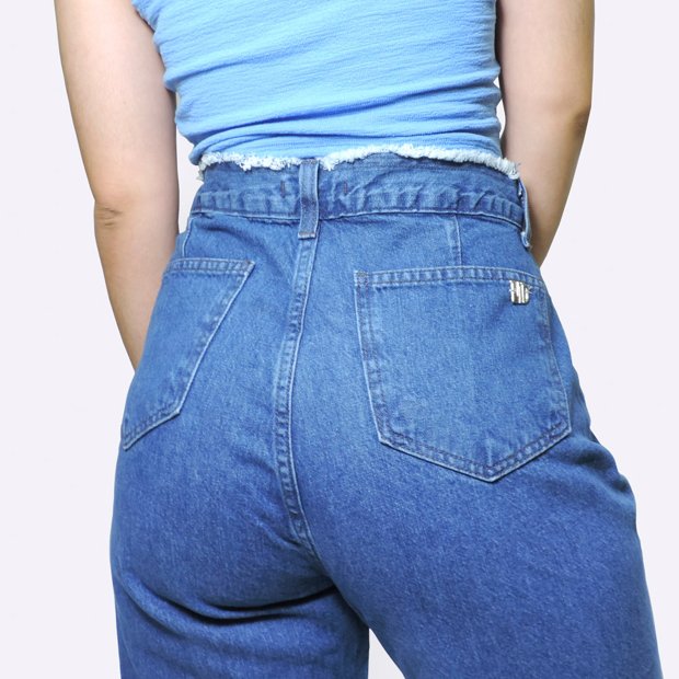 calca-jeans-max-denim-com-detalhe-desfiado-5554-costas