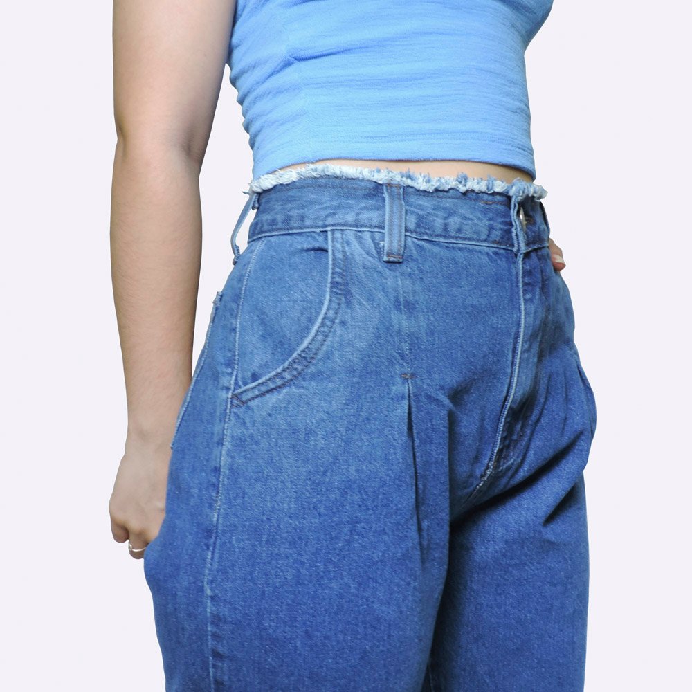 calca-jeans-max-denim-com-detalhe-desfiado-5554-lado