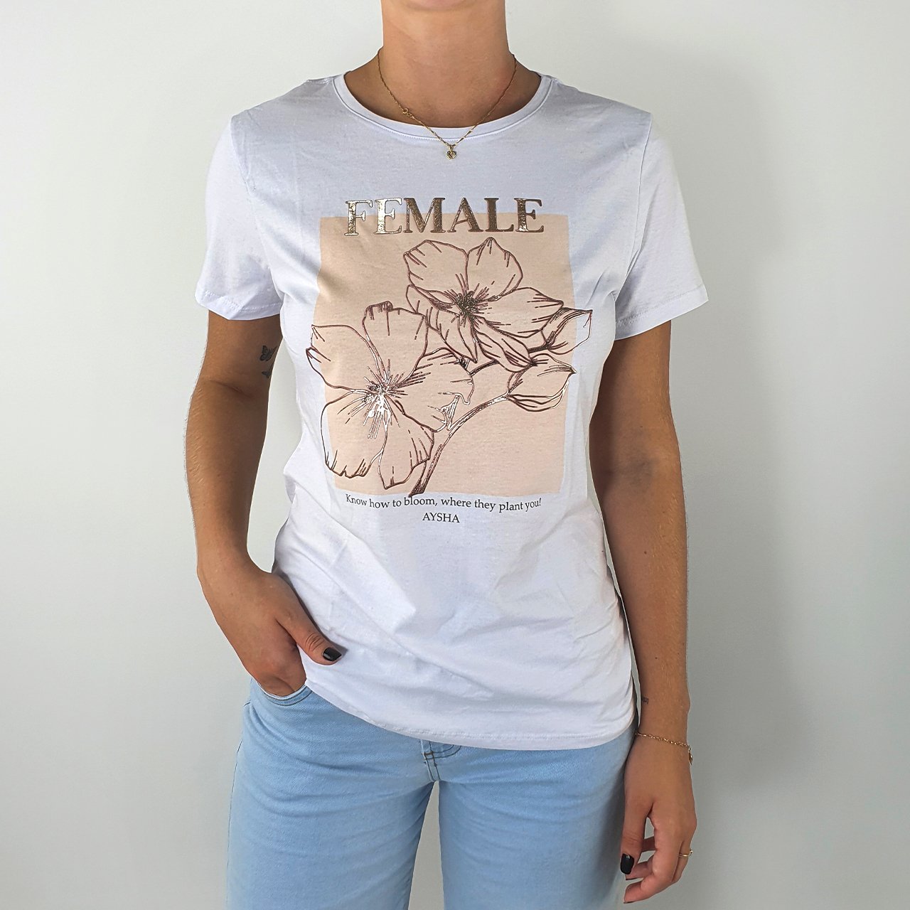 camiseta-aysha-female-altorelevo-branco-75352-a