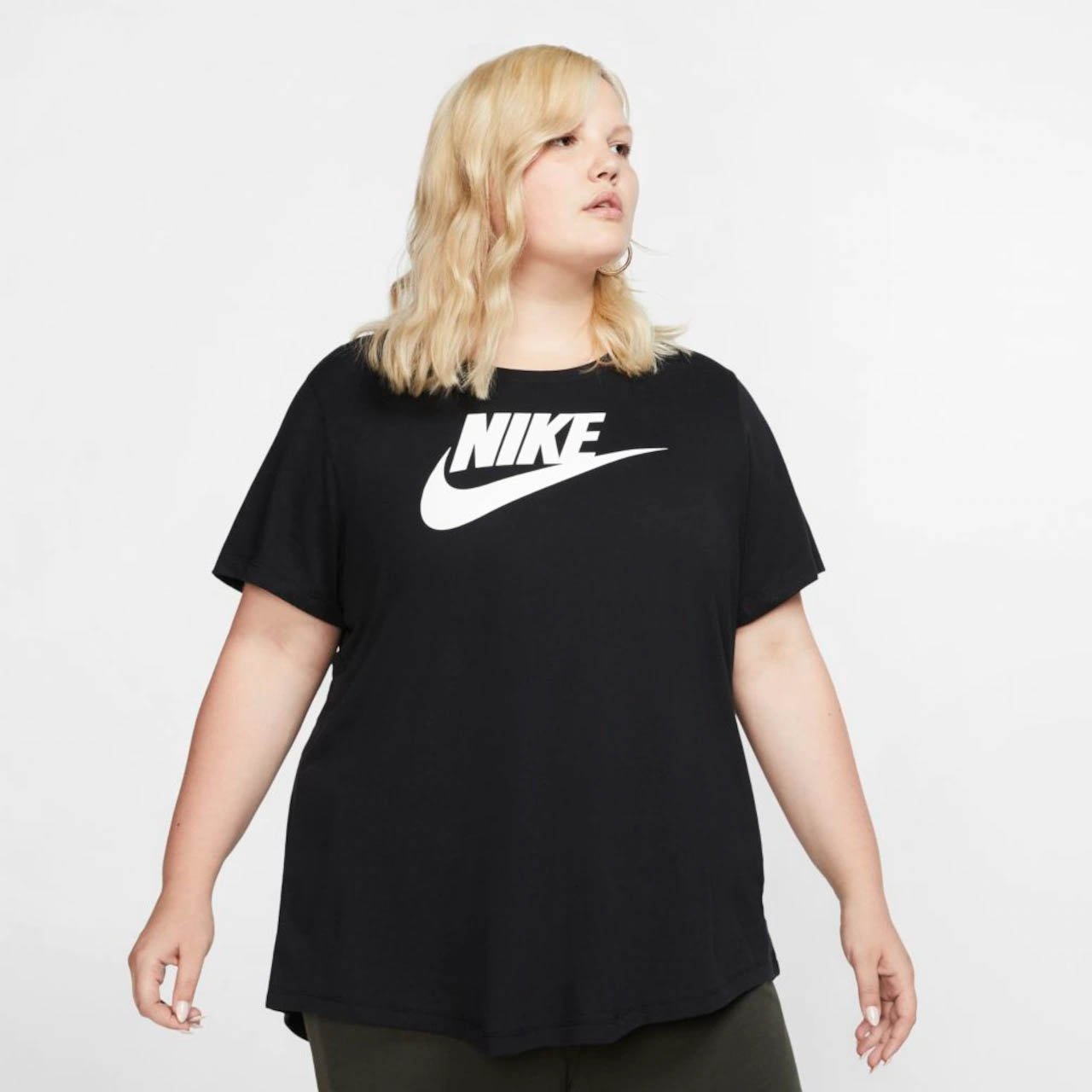 Hermelu Esportes  Camiseta Nike Feminina Plus Size Sportwear - Nike