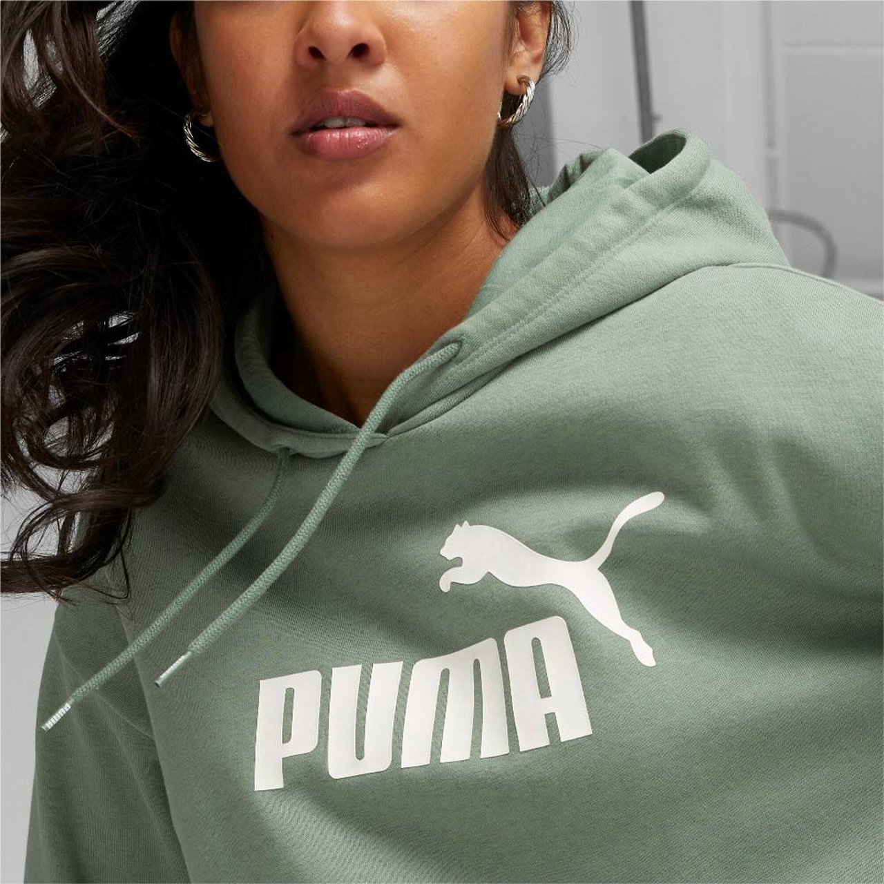 moletom-feminino-puma-logo-hoodie-586869-48-verde-b
