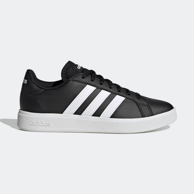 O tênis da adidas Outlet