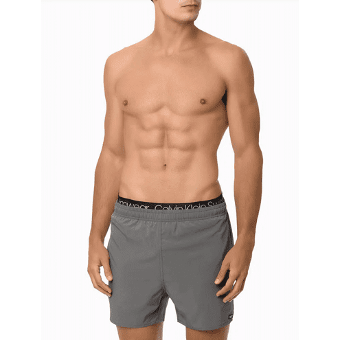 shorts-de-praia-masculino-calvin-klein-cos-com-elastico-chumbo