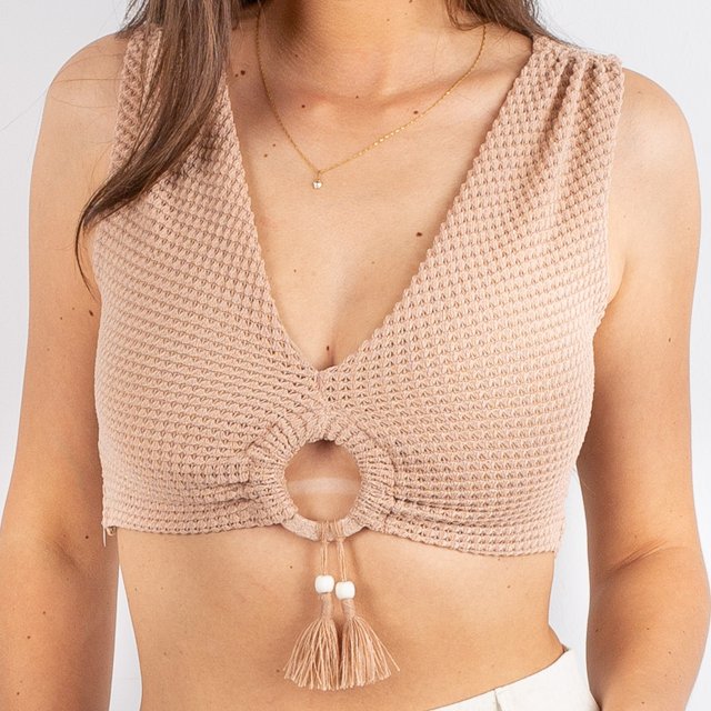 Cropped de crochê 010242 | Enluaze - Acessórios em Couro e Malhas da Serra  Gaúcha