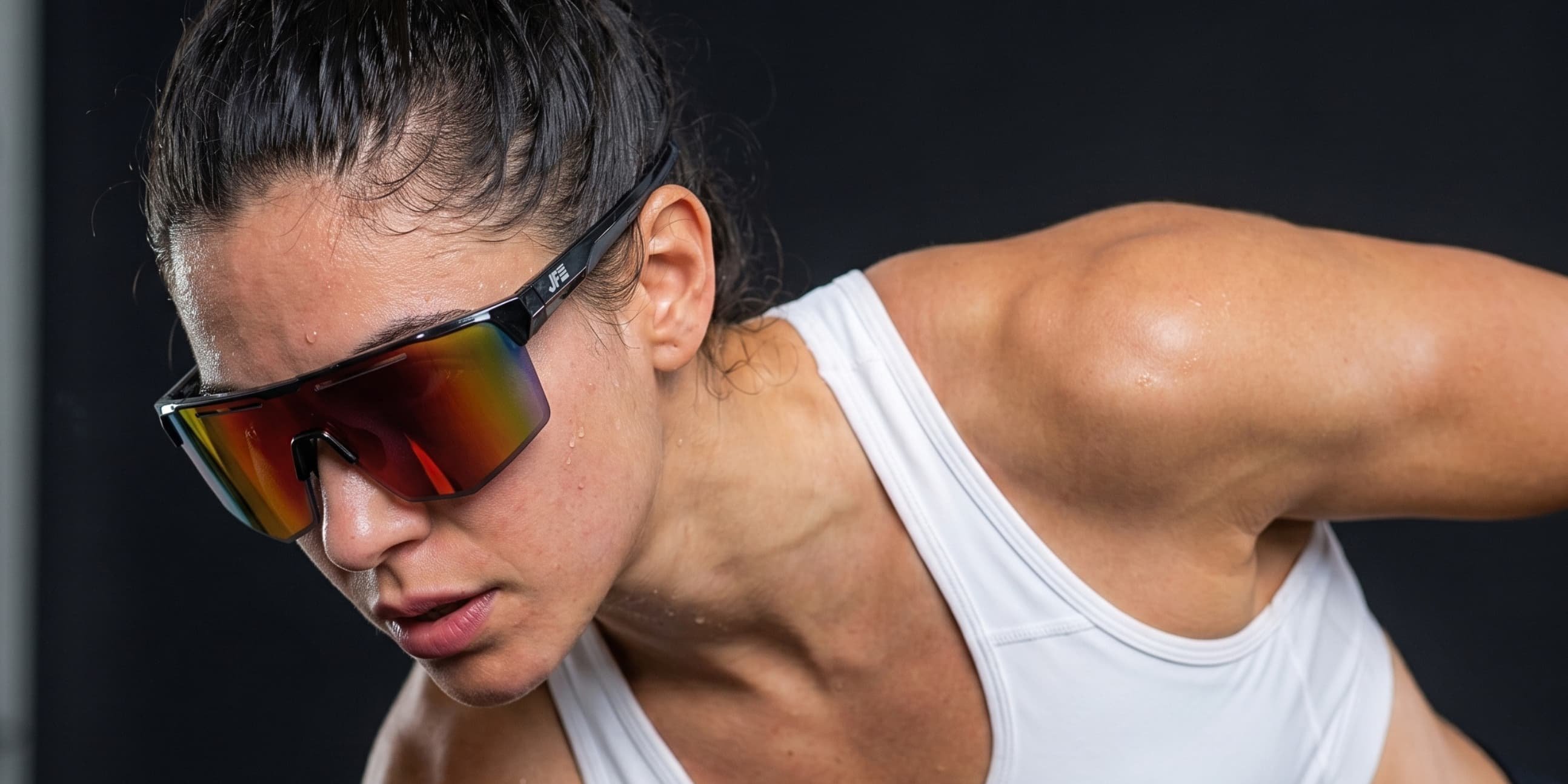 Atleta usando o óculos Pace com lente C3 vermelha