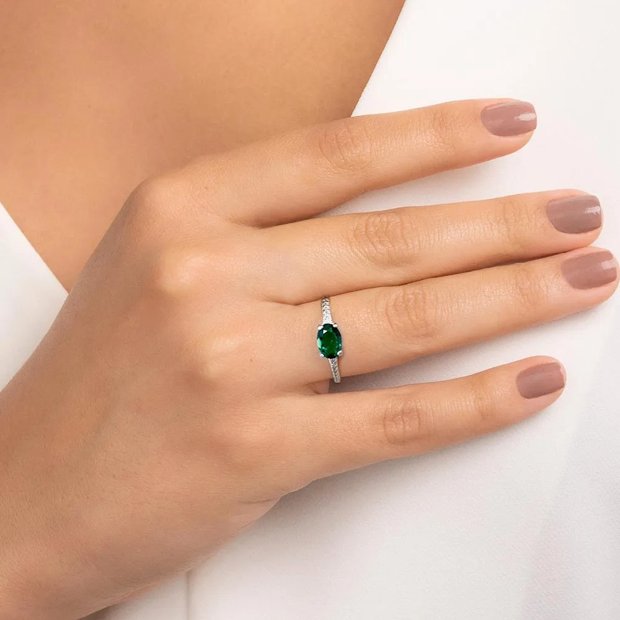 anel-de-prata-925-feminino-solitario-cravejado-zirconias-com-pedra-cristal-verde-oval-rommanel-810268-c