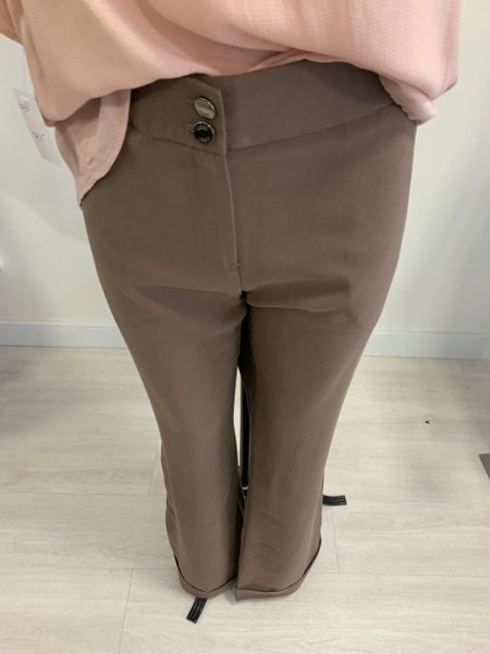 calça alfaiataria marrom