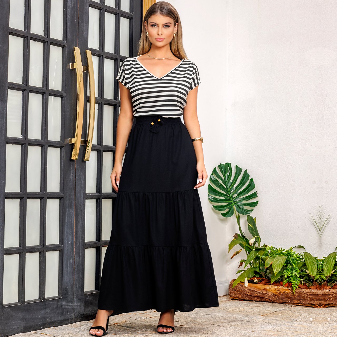 Saia Midi Rodada Saia EvangÃ©lica Longa Saia Evasê Saia Preta Moda