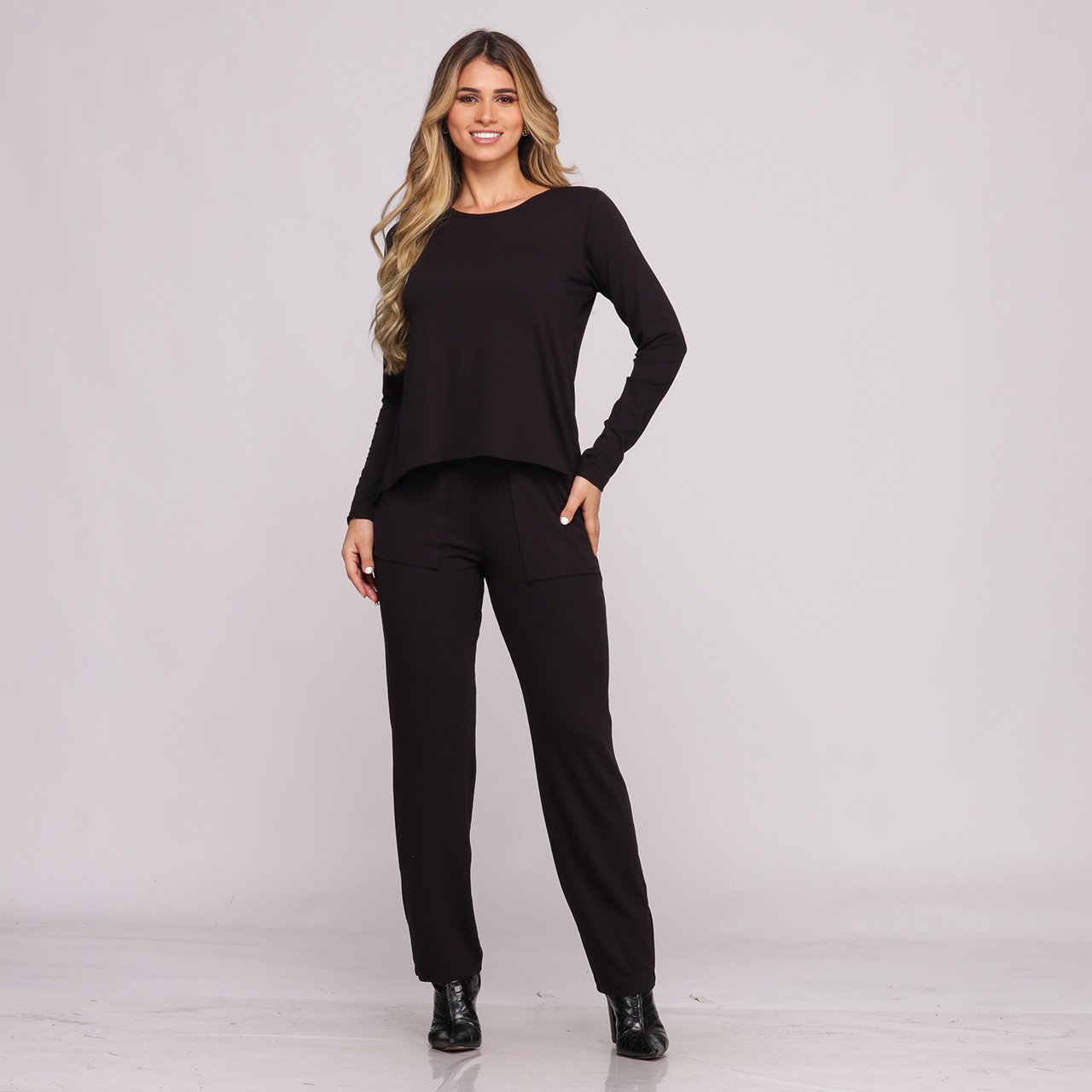 Calça e 2024 blusa preta