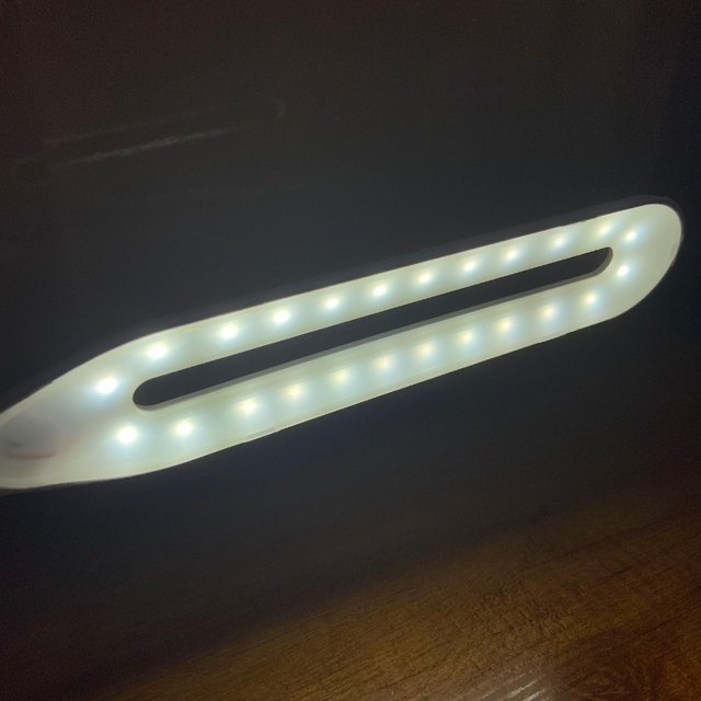 Luminária Led com Presilha e Cabo USB Para Nail Designer e Manicure