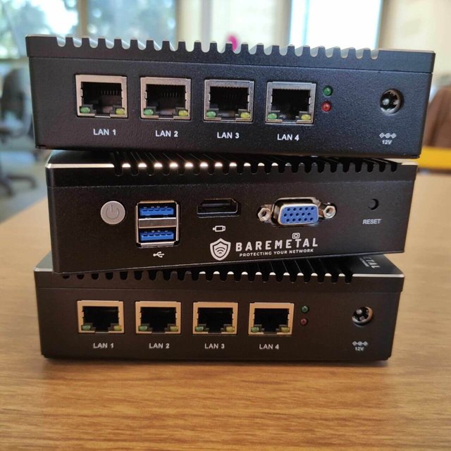 Appliance Firewall pfSense com AES-NI BM4A+ PLUS 4 Portas Gigabit