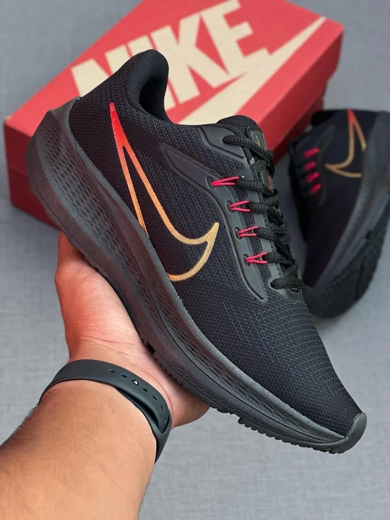 Nike top pegasus oro