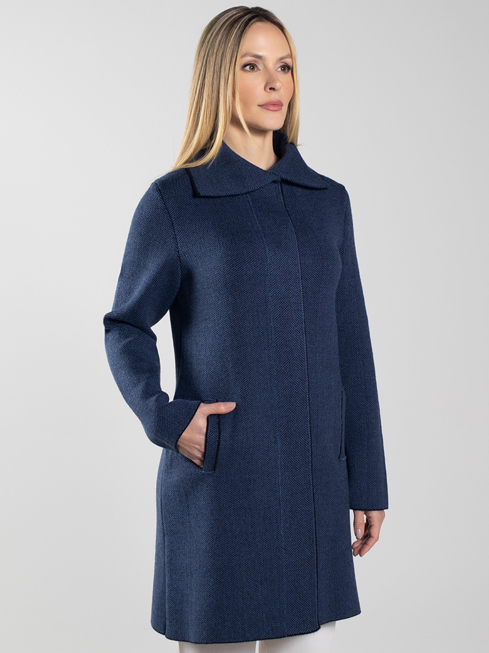 Casaco 7/8 de Tricô em Estilo Alfaiataria com Lã de Alpaca