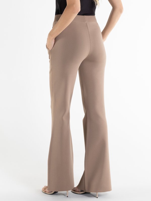 Calça Flare de Tricô Minimalista em Viscose Bonneterie
