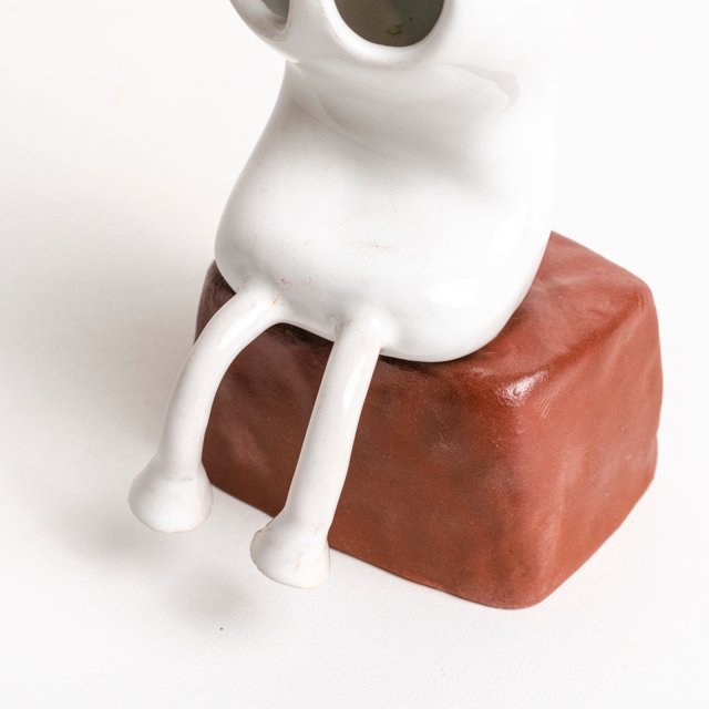 mini-jo-o-ningu-m-sentado-breve-cer-mica