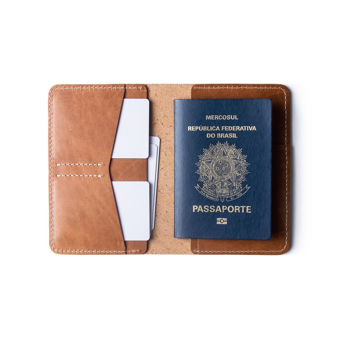 porta-passaporte-de-couro-artesanal-caramelo-2