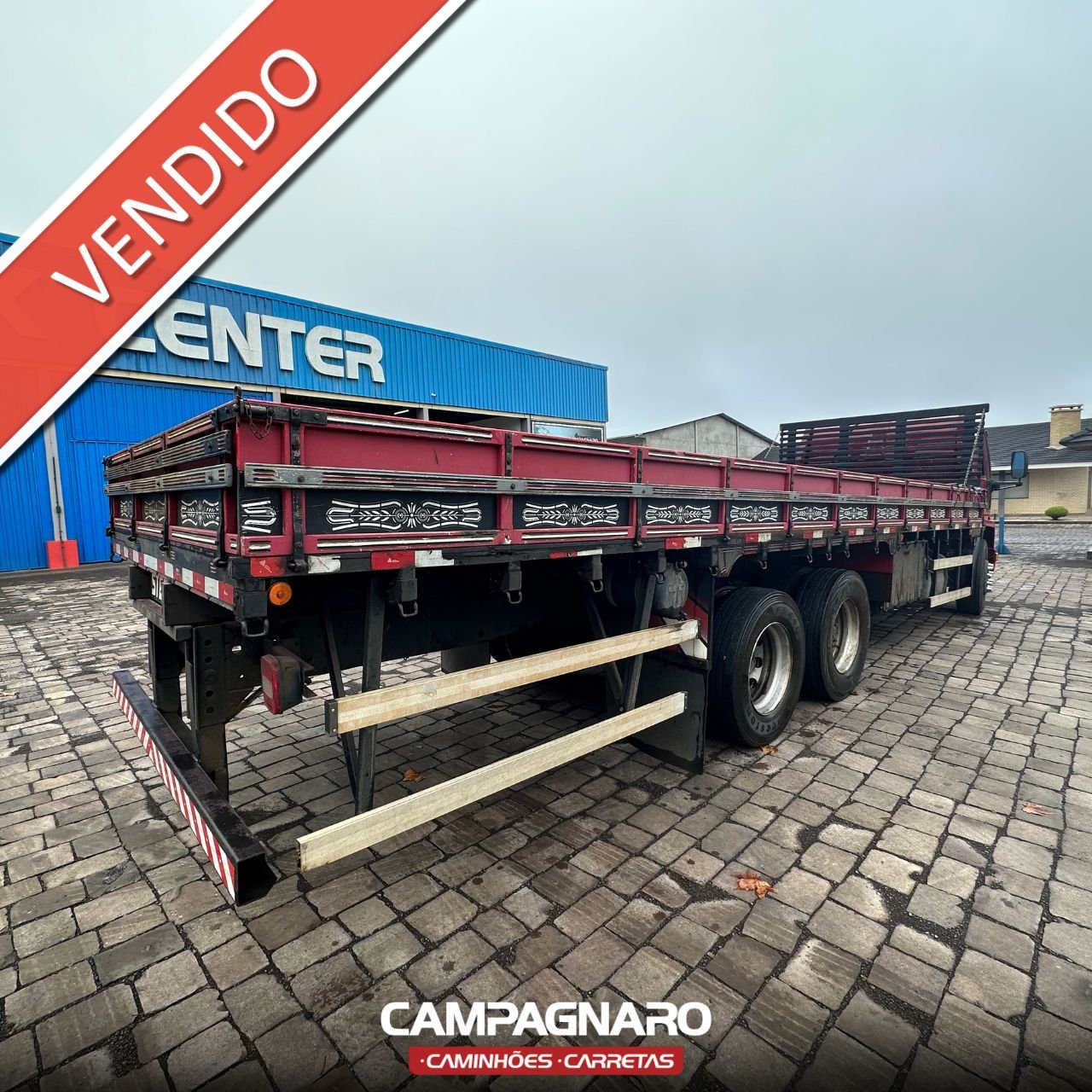 Caminhão Ford Cargo 2422 6x2 Vermelho - 2009 (Vendido) | Campagnaro