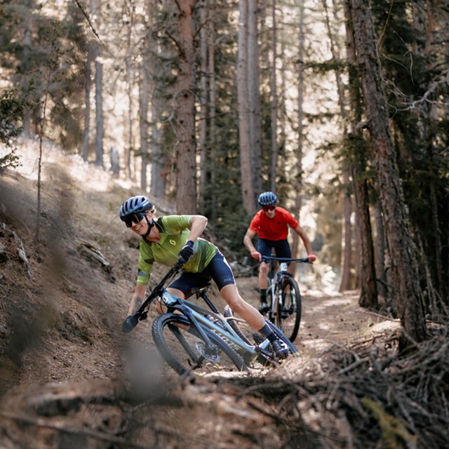 scott scale 920 vs trek procaliber 9.7