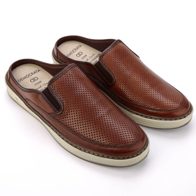 slip on mule democrata