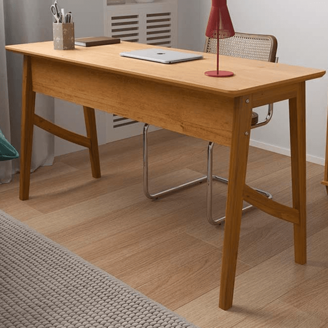 Mesa de Estudos com Pés de Madeira | Luna Móveis