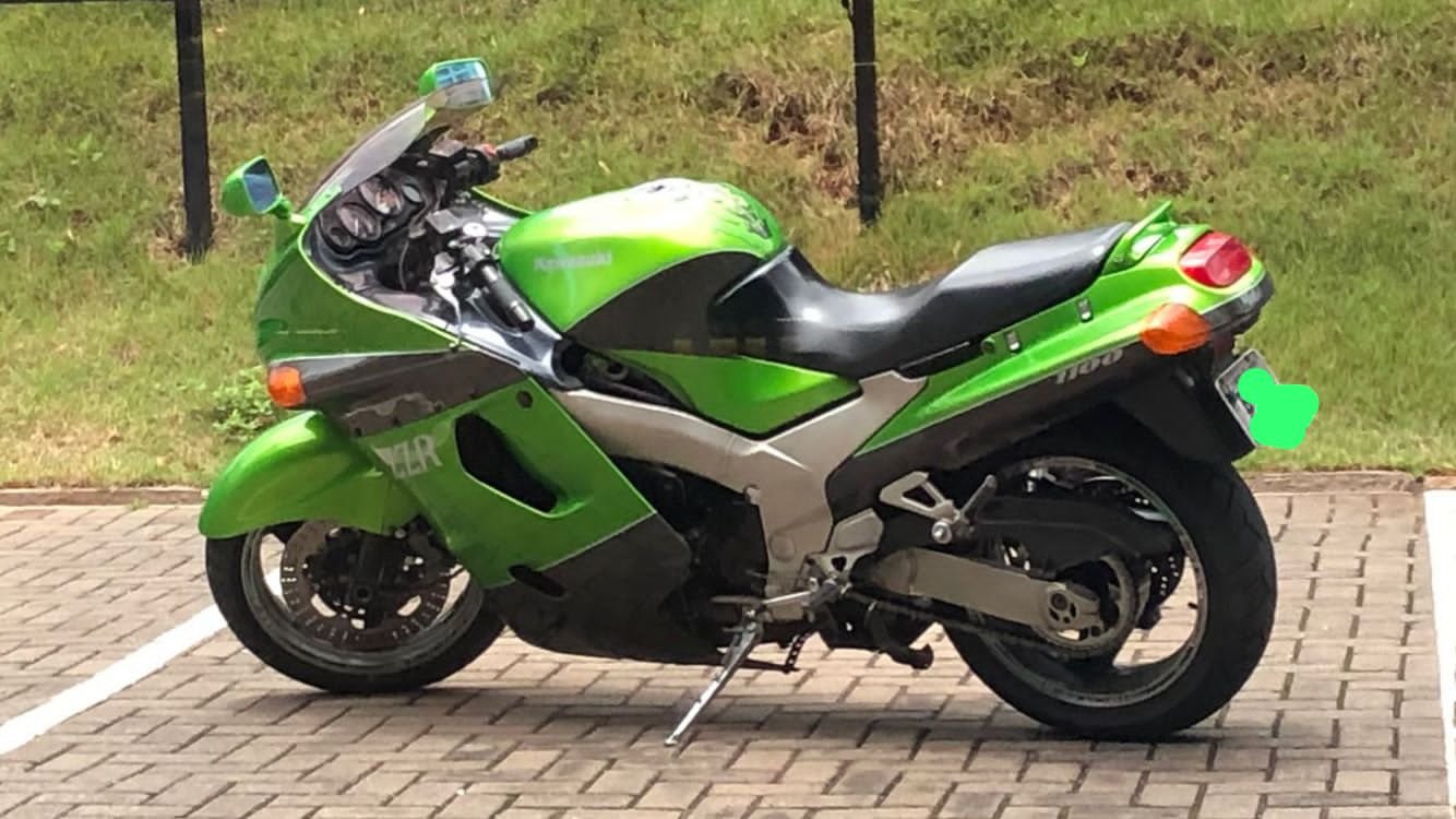 ＺＺＲ１１００C Kawasaki ZZR 1100 | Classificado Vintage riders