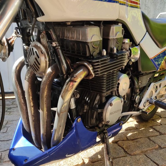 Honda CBX 750 F (Rothmans)  Classificado Vintage riders