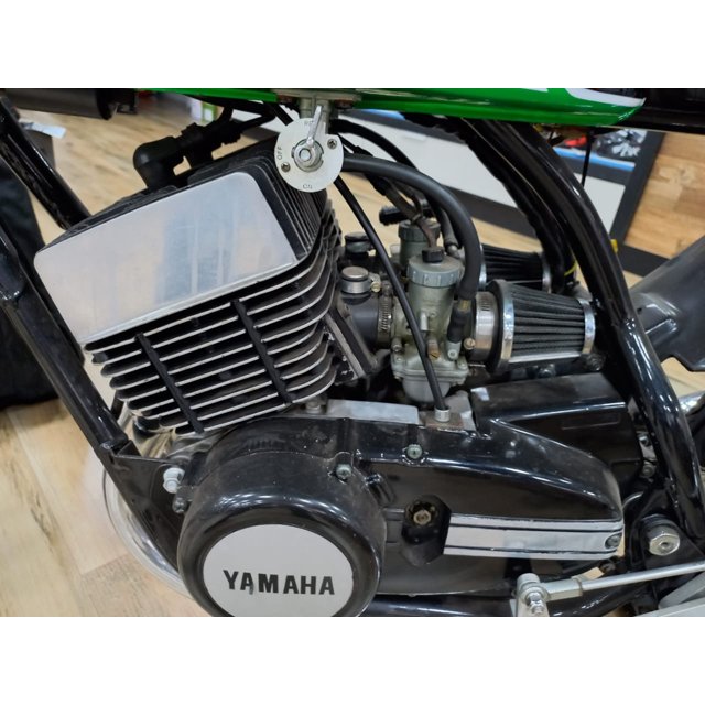 motor yamaha rd 250