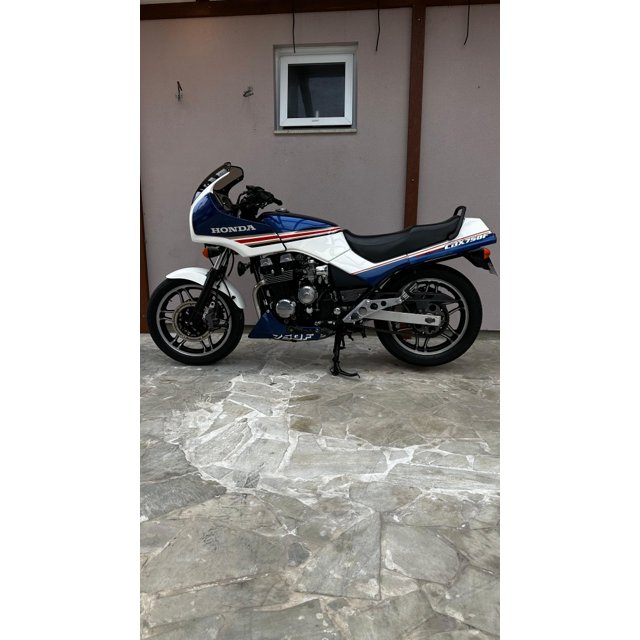 Honda CBX 750 F (Rothmans)  Classificado Vintage riders