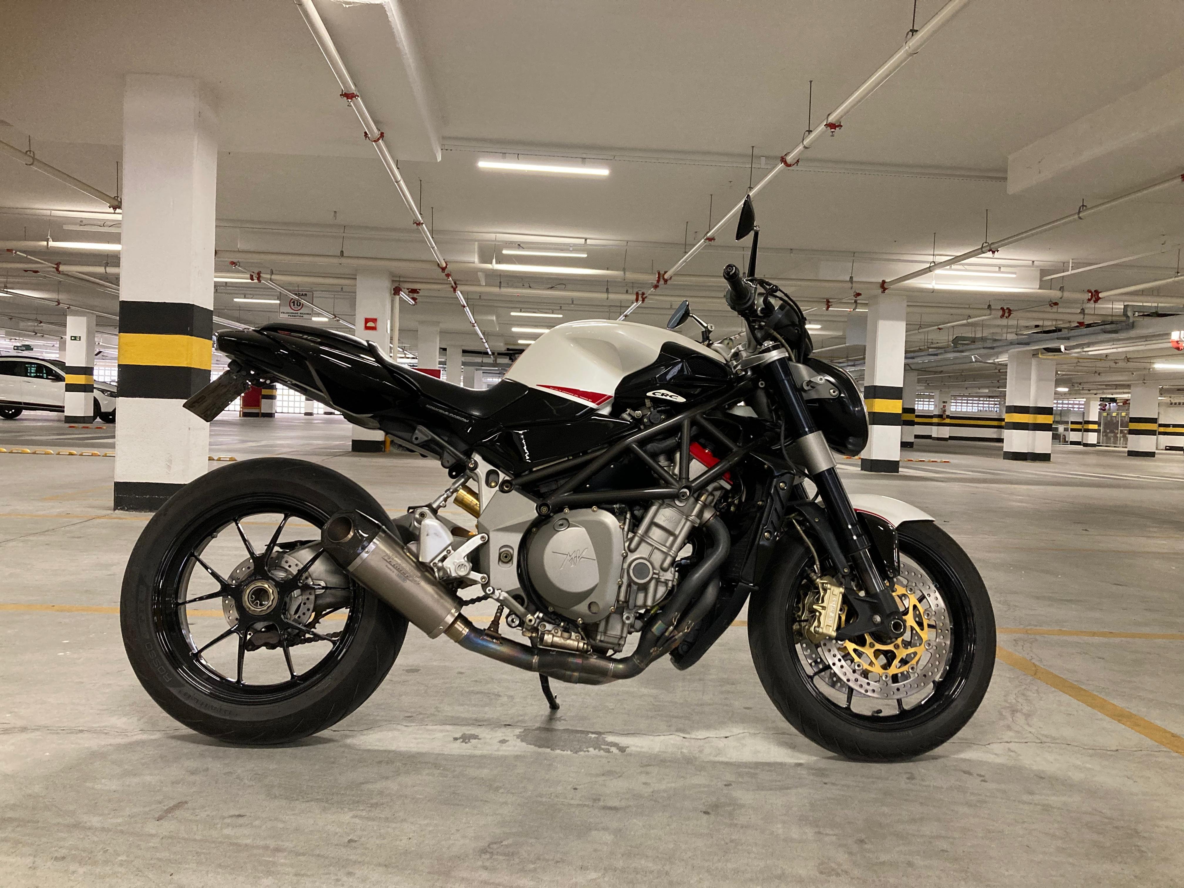 MV Agusta Brutale 910R | Classificado Vintage riders