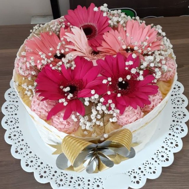 Dressed Cake com Flores