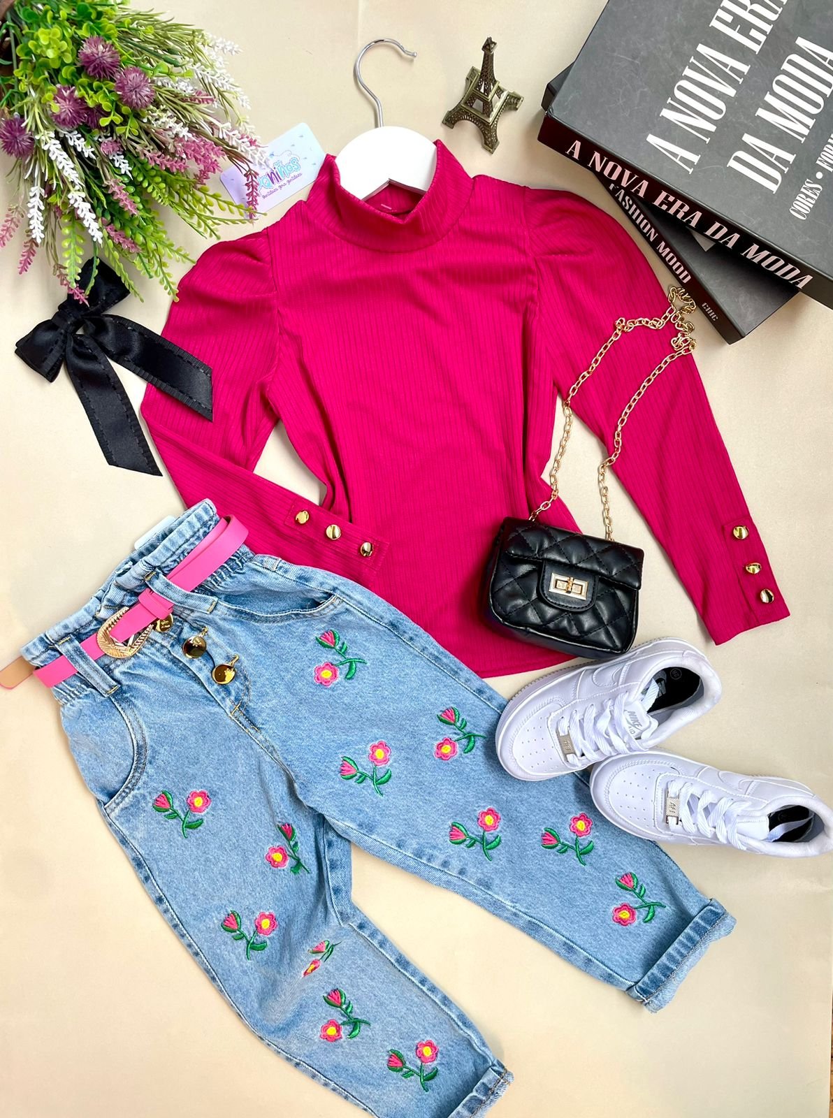 Calça Jeans Menina Infantil Mom Flor com Elástico na Cintura