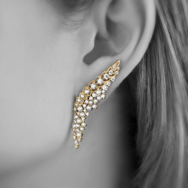 Ear Cuff Asa Luxo Semijoia em Ouro 18K com Zircônia Branca