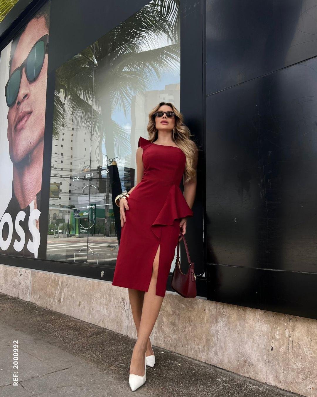 Vestido midi crepe um ombro só com babado lateral Nelita Festo