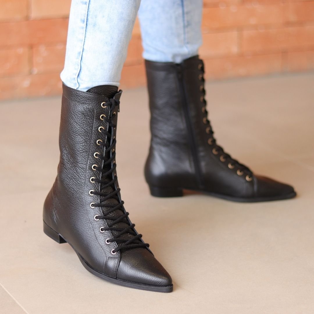 Coturno Bico Fino Cano Médio Dina Mirtz Melania Benett