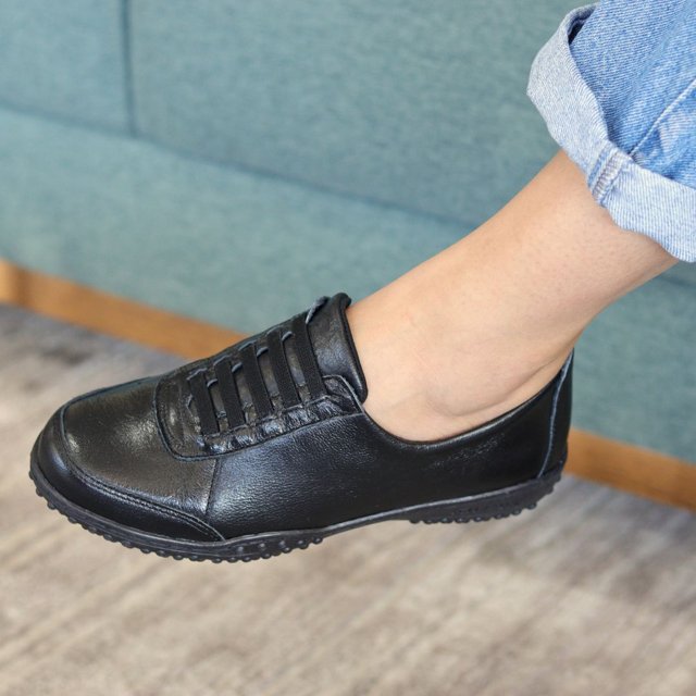 Sapatênis Feminino em Couro Italeoni Melania Benett