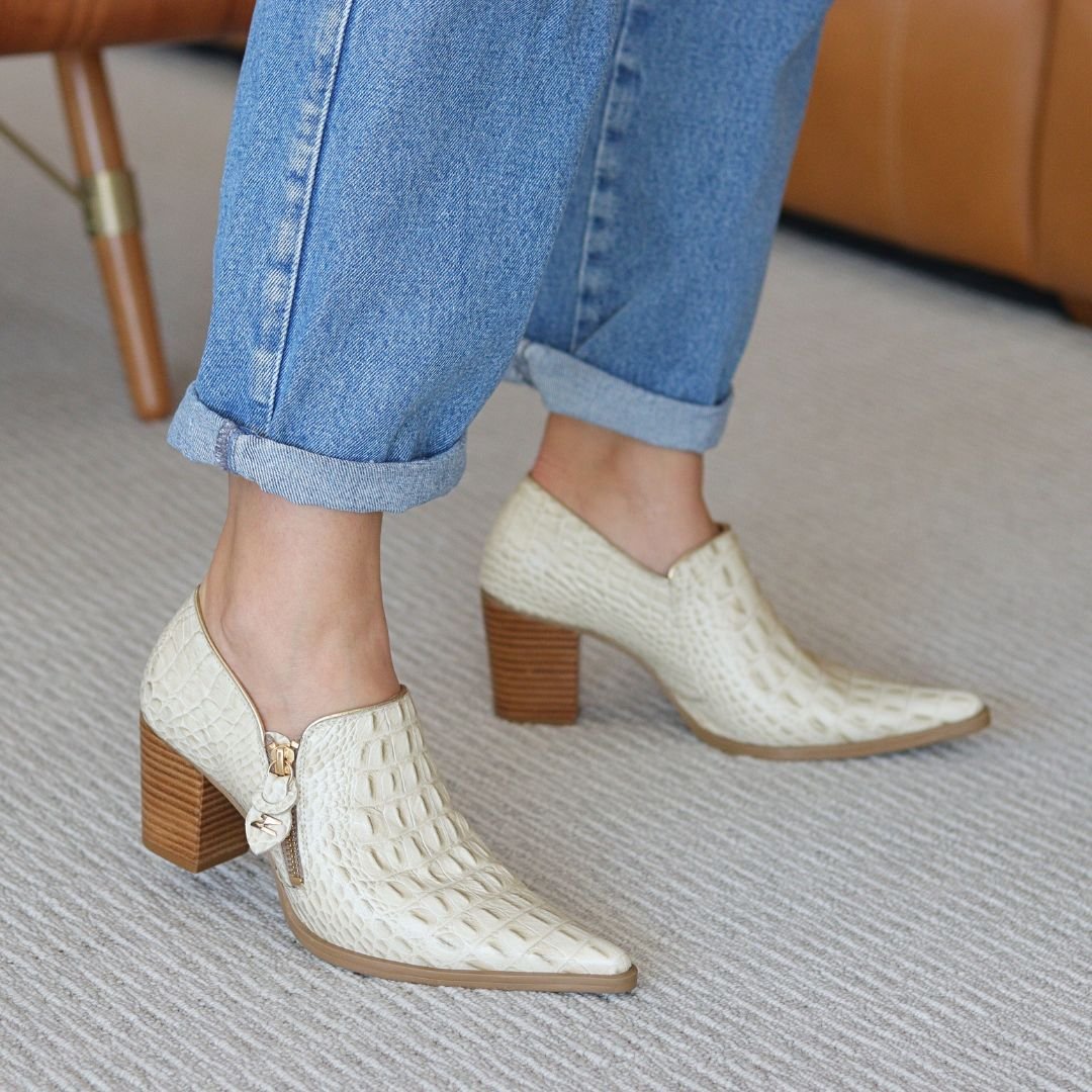 Sapato Dina Mirtz Country Vira Ouro | Melania Benett