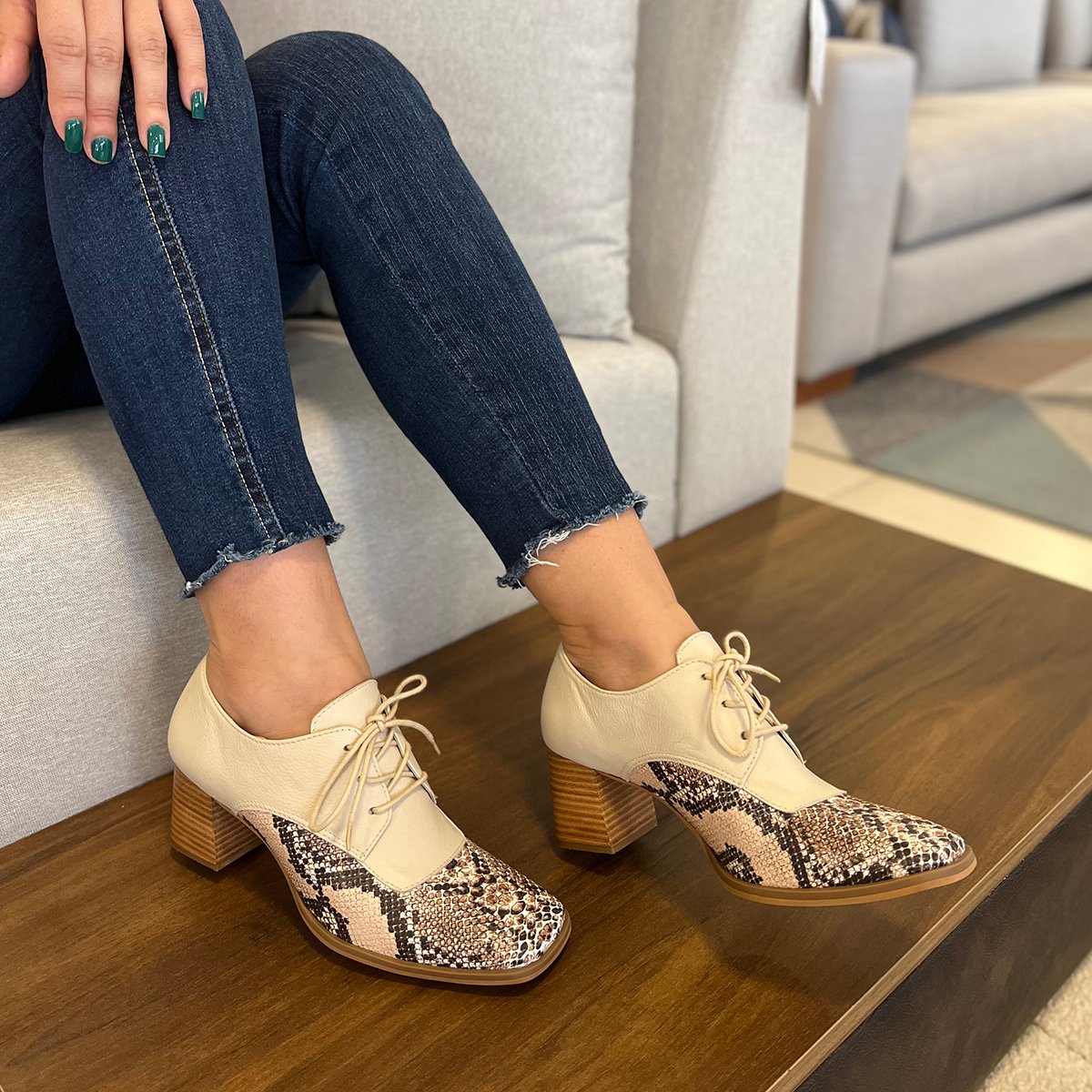SAPATO SOCIAL BICO QUADRADO DINA MIRTZ REF 27351 | Fino Raro
